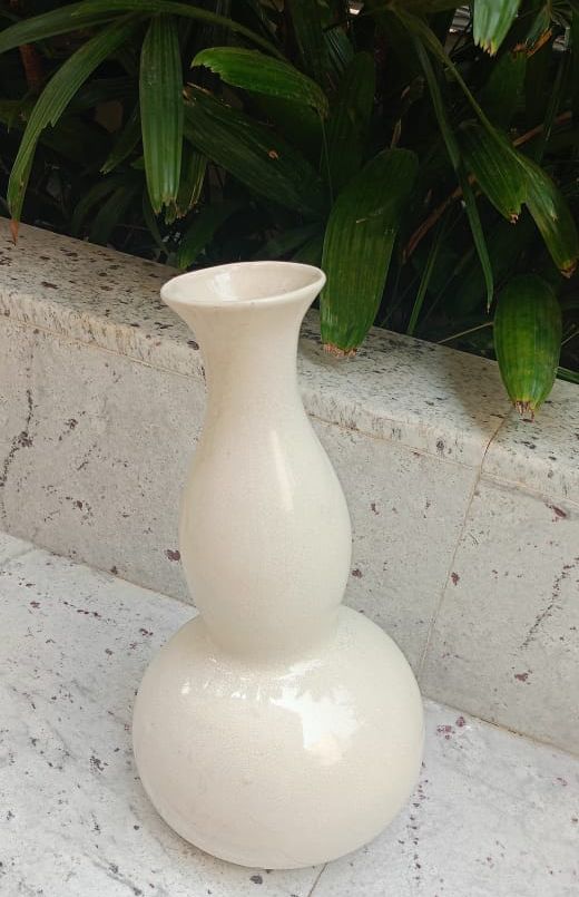 Tilted Offwhite Flower Vase- Small