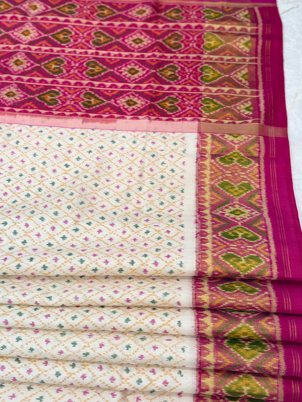 Ivory Magenta Ikkat Silk Grace