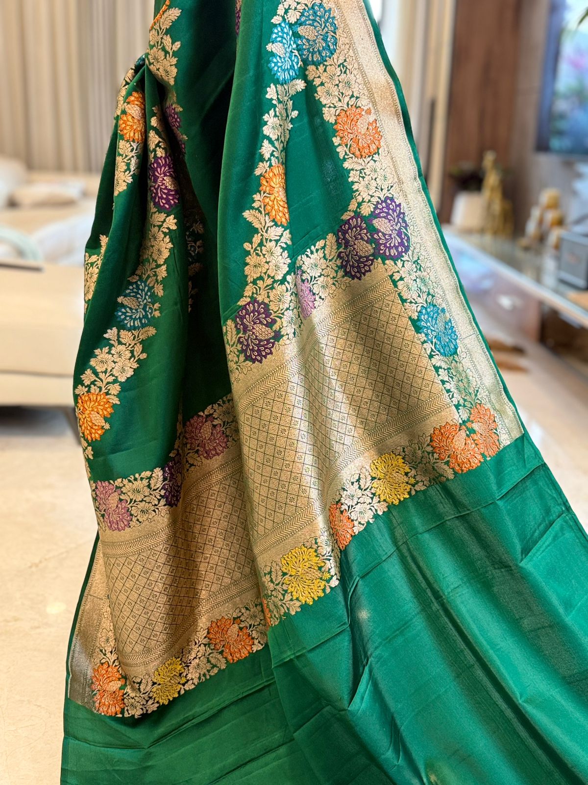 Floral Tanchoi Banarasi