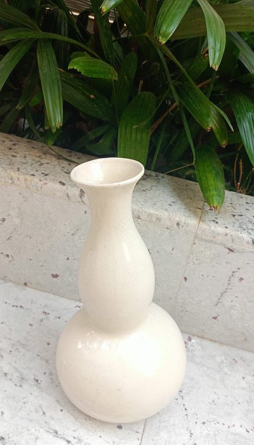Tilted Offwhite Flower Vase- Small