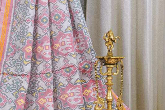 Elegant Geometric Floral Ikat Weave