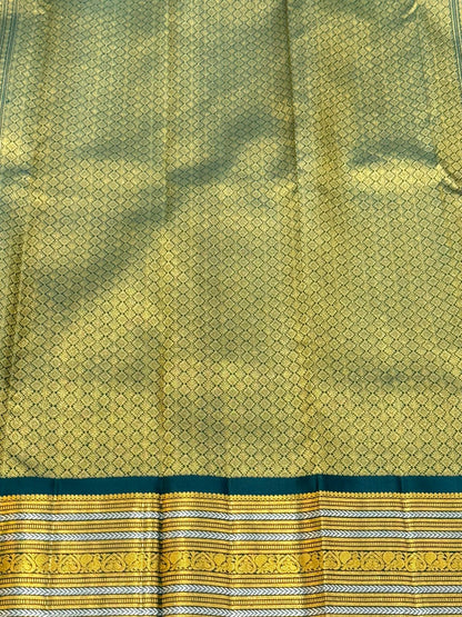 Majestic Green Kanjivaram Silk Grandeur
