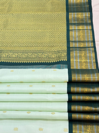 Majestic Green Kanjivaram Silk Grandeur