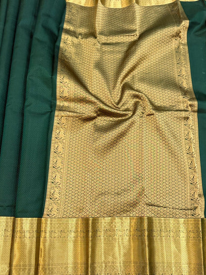 Peacock Motif Dark Green Splendor