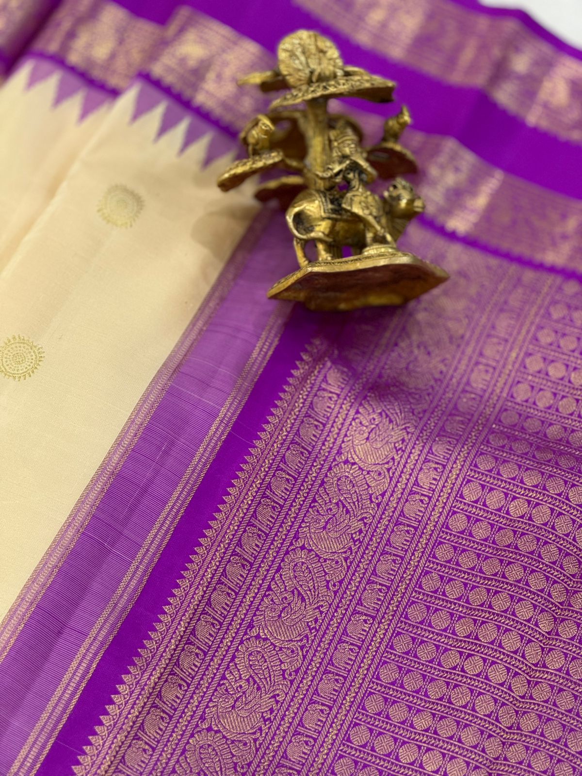 Golden Whisper Ivory Silk Splendor