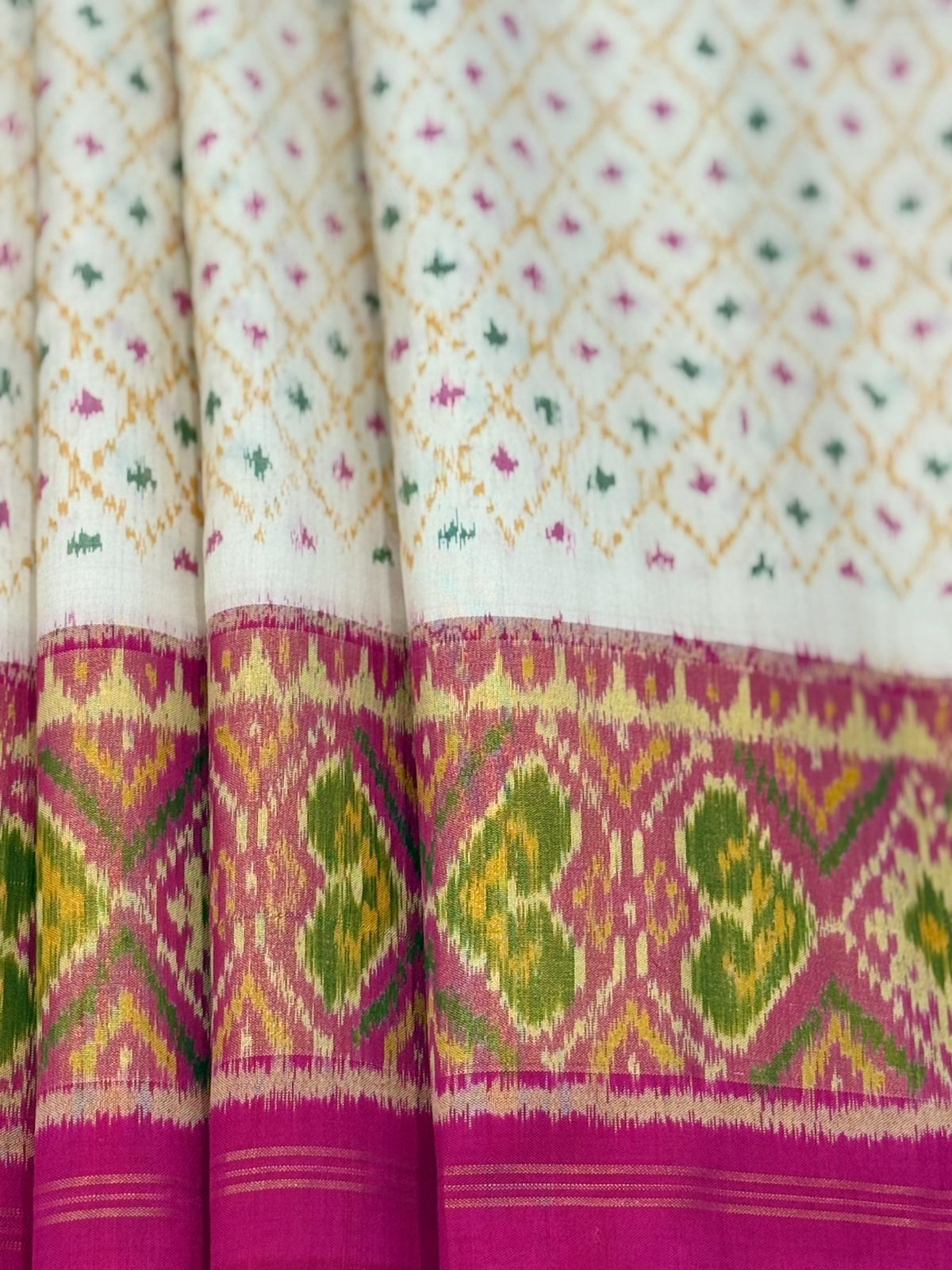 Ivory Magenta Ikkat Silk Grace