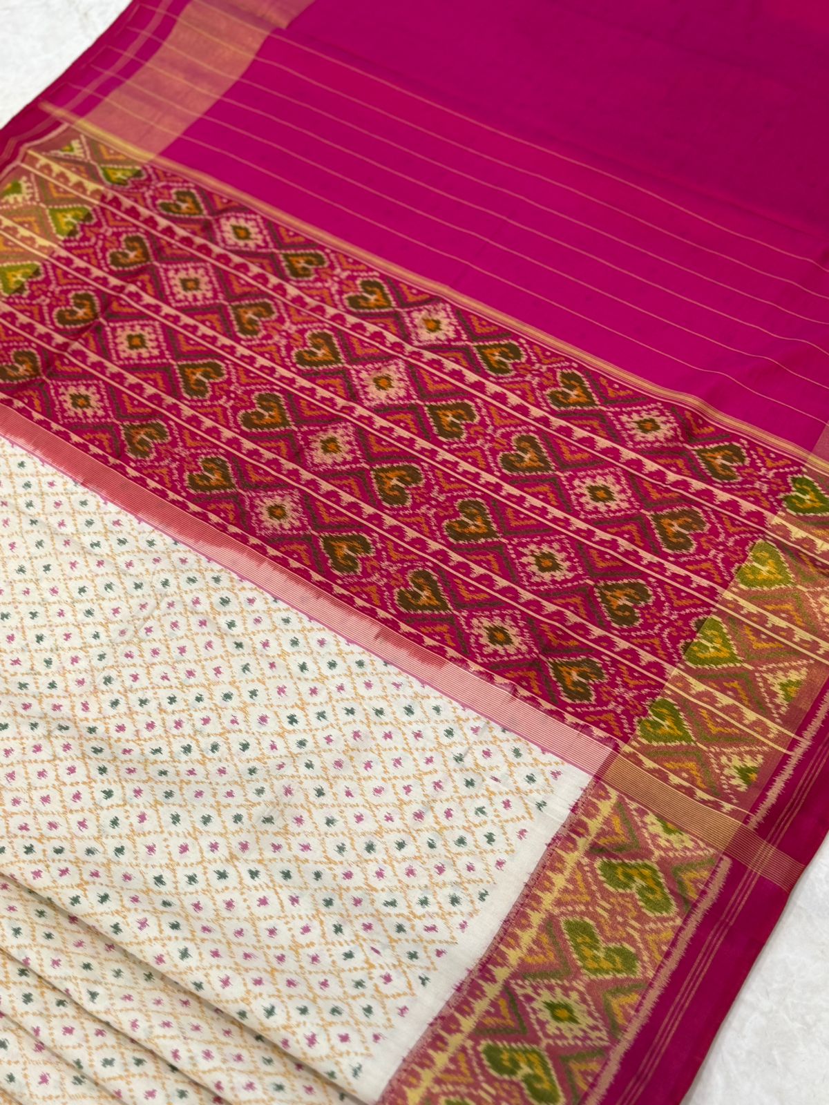 Ivory Magenta Ikkat Silk Grace