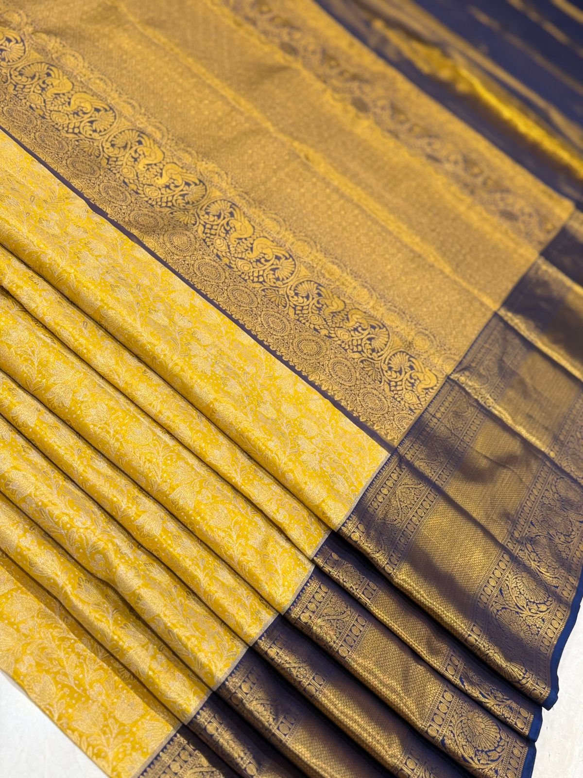 Golden Zari Sunshine Royal Elegance