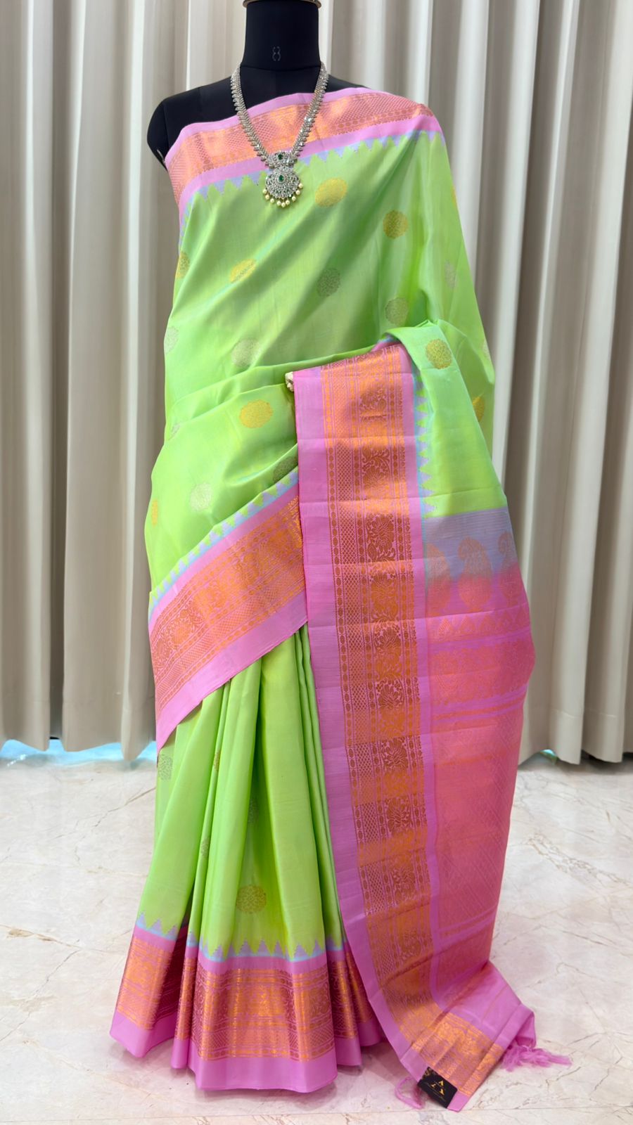Pista Green Gadwal Silk