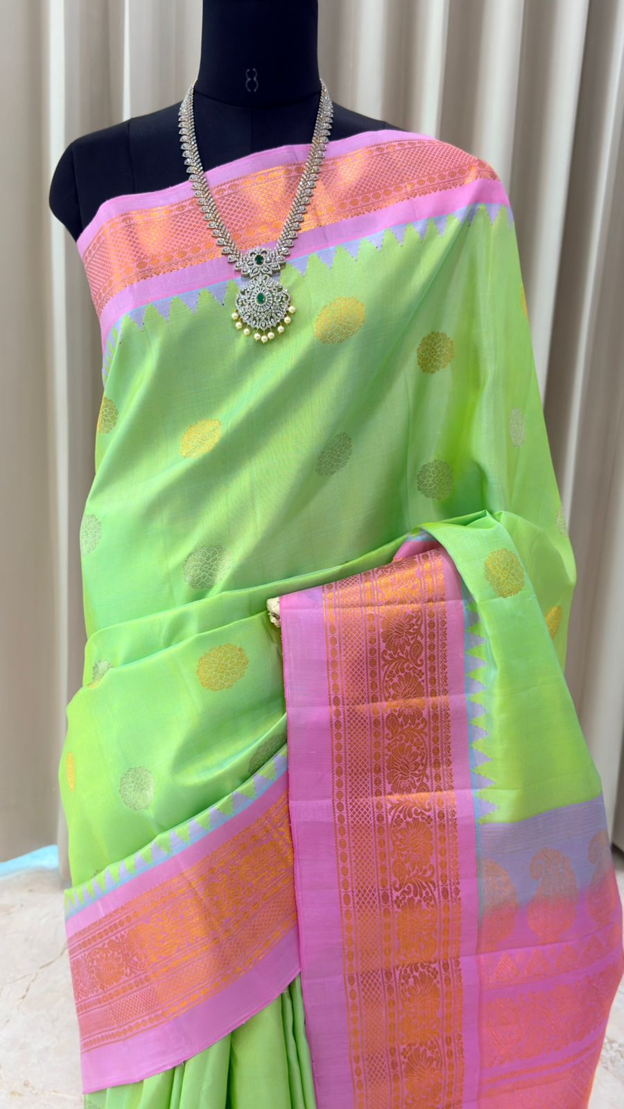 Pista Green Gadwal Silk
