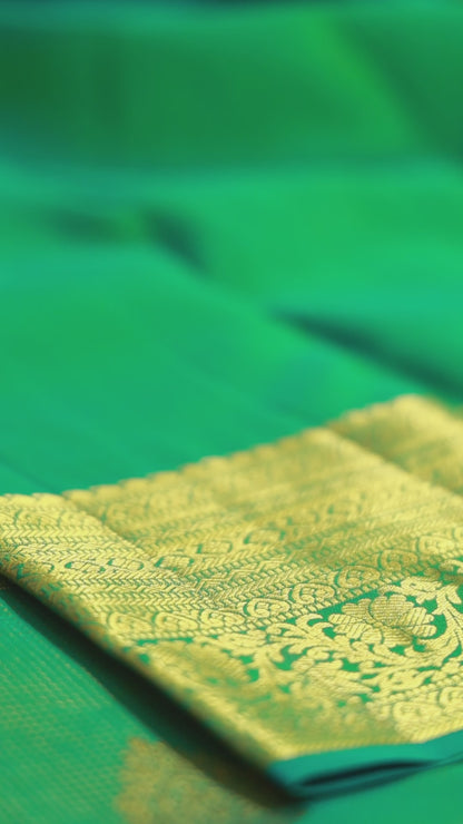 Full Green Leaf Vairooosi